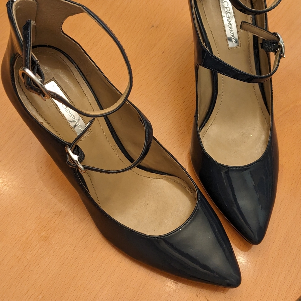 BCBG Generation Zaluca  shoes